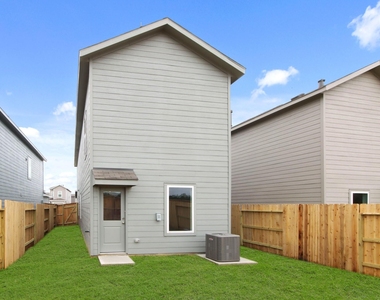 18262 Via Aurelia Drive - Photo Thumbnail 24