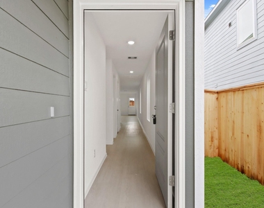 18262 Via Aurelia Drive - Photo Thumbnail 2