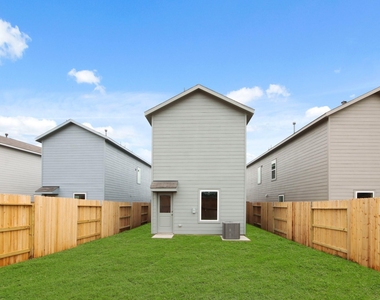 18262 Via Aurelia Drive - Photo Thumbnail 23
