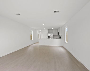 18262 Via Aurelia Drive - Photo Thumbnail 4