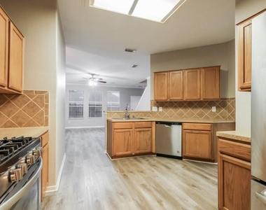 12214 Landsdown Ridge Way - Photo Thumbnail 6
