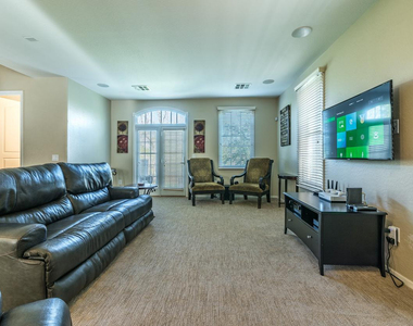 1628 E Canyon Creek Drive - Photo Thumbnail 15