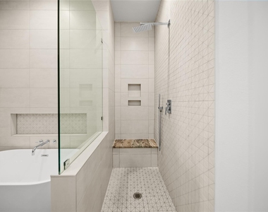 2408 Gray Street - Photo Thumbnail 12