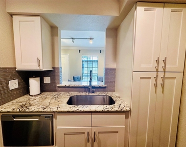 3402 Garrott Street - Photo Thumbnail 4