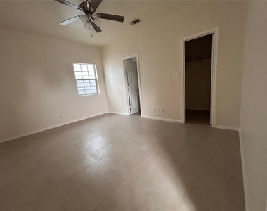 6841 Larkstone Street - Photo Thumbnail 5