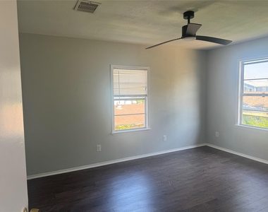 13929 Eagle Pass Street - Photo Thumbnail 4