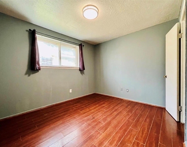 7303 Shiner Lane - Photo Thumbnail 13