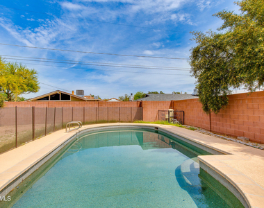 1524 W Ocotillo Road - Photo Thumbnail 27