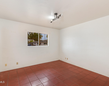 1524 W Ocotillo Road - Photo Thumbnail 18
