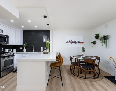 8649 E Royal Palm Road - Photo Thumbnail 19