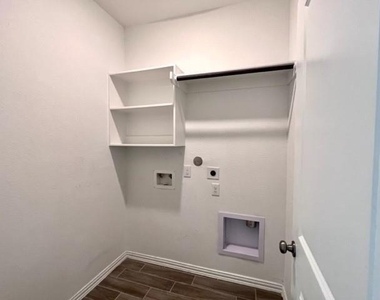 4826 Albany Ridge Lane - Photo Thumbnail 34