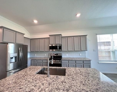 4826 Albany Ridge Lane - Photo Thumbnail 13