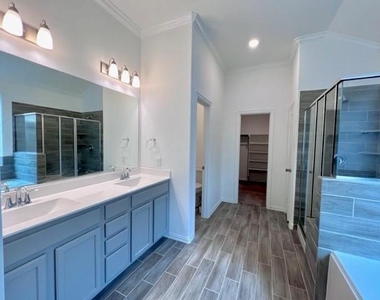4826 Albany Ridge Lane - Photo Thumbnail 33