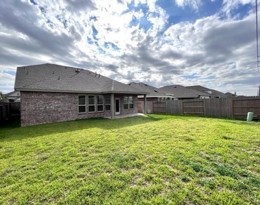 4826 Albany Ridge Lane - Photo Thumbnail 35
