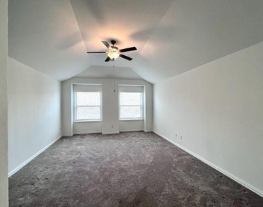 4826 Albany Ridge Lane - Photo Thumbnail 19