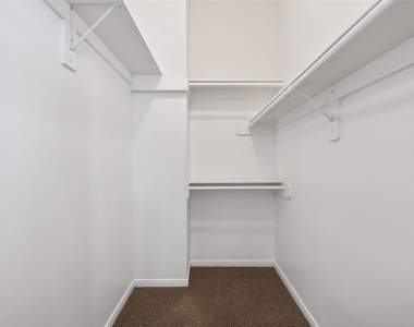 2804 Chenevert Street - Photo Thumbnail 33