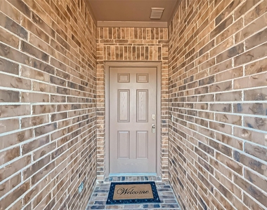 12311 Trumpetfish Court - Photo Thumbnail 3