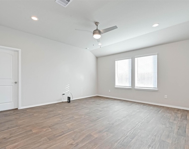 12311 Trumpetfish Court - Photo Thumbnail 5