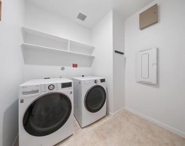5318 Marisol Cove Drive - Photo Thumbnail 18