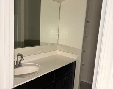 9816 E Hay Loft Drive - Photo Thumbnail 12