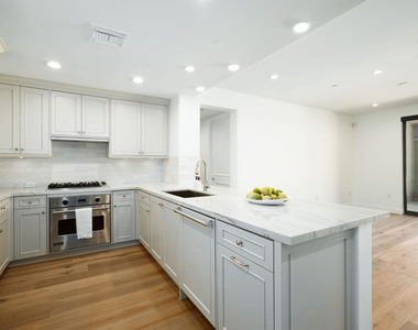 7181 E Camelback Road - Photo Thumbnail 2