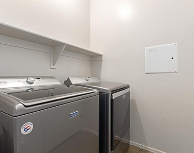 15273 W Edgemont Avenue - Photo Thumbnail 26