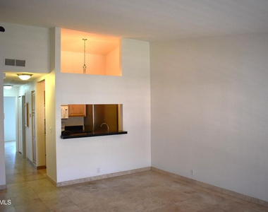 14203 N 19th Avenue - Photo Thumbnail 3