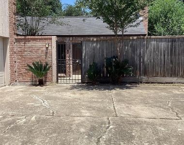 7818 Vickijohn Drive - Photo Thumbnail 21