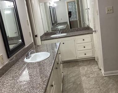7818 Vickijohn Drive - Photo Thumbnail 14