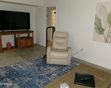 12930 W Seville Drive - Photo Thumbnail 18