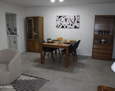 12930 W Seville Drive - Photo Thumbnail 21