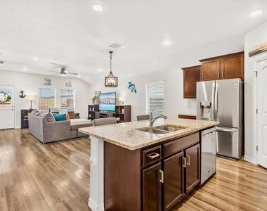 7826 Bullrider Drive - Photo Thumbnail 12