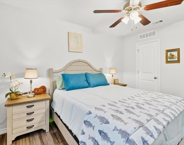 7826 Bullrider Drive - Photo Thumbnail 31