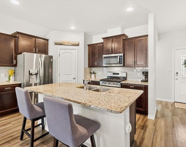 7826 Bullrider Drive - Photo Thumbnail 2
