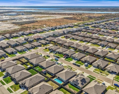 7826 Bullrider Drive - Photo Thumbnail 37