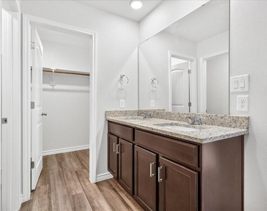 7826 Bullrider Drive - Photo Thumbnail 22