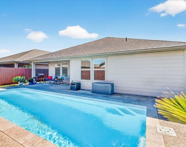 7826 Bullrider Drive - Photo Thumbnail 35