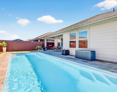 7826 Bullrider Drive - Photo Thumbnail 37