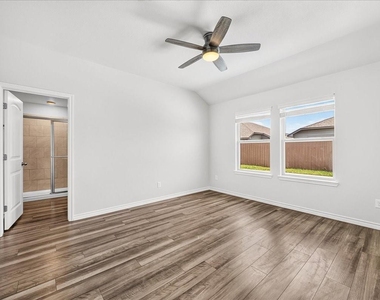 7826 Bullrider Drive - Photo Thumbnail 19