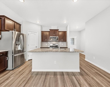 7826 Bullrider Drive - Photo Thumbnail 2