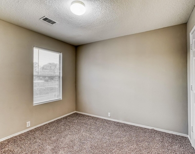 6331 Scotchwood Drive - Photo Thumbnail 13
