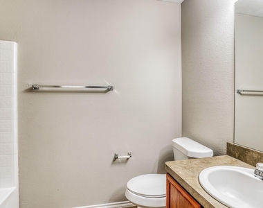6331 Scotchwood Drive - Photo Thumbnail 16
