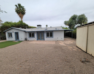 535 W 15th Street - Photo Thumbnail 15