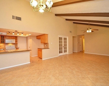 3130 Frontier Drive - Photo Thumbnail 3