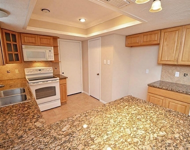 3130 Frontier Drive - Photo Thumbnail 4