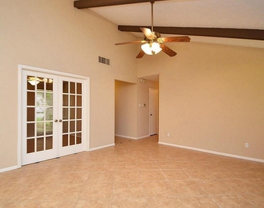 3130 Frontier Drive - Photo Thumbnail 9