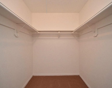 3130 Frontier Drive - Photo Thumbnail 15