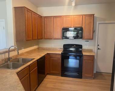 1350 S Greenfield Road - Photo Thumbnail 10