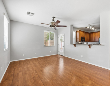 1637 S Wildrose - Photo Thumbnail 2