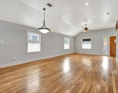 4628 Kermit Street - Photo Thumbnail 5